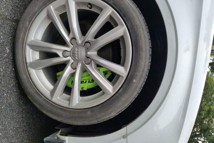 Used Audi A3 2018 30th Anniversary Edition Limousine 35 TFSI Ambition Model Right Front Wheel Hub
