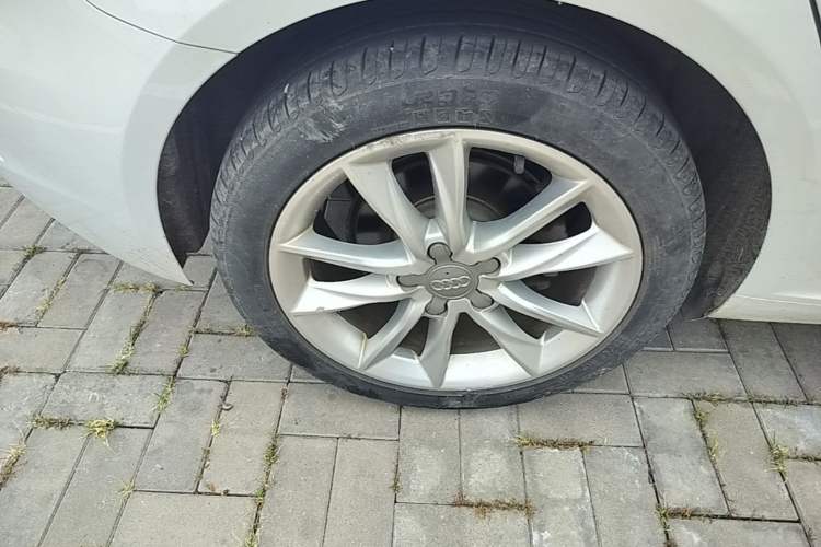 Used Audi A3 2018 30th Anniversary Edition Sportback 35 TFSI Ambition Model Right Rear Wheel Hub