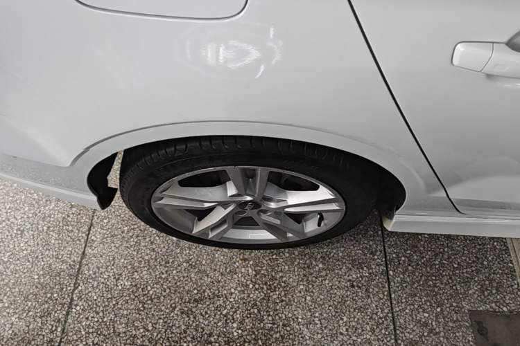 Used Audi A3 2018 30th Anniversary Edition Limousine 35 TFSI Fashion Model Right Rear Wheel Hub