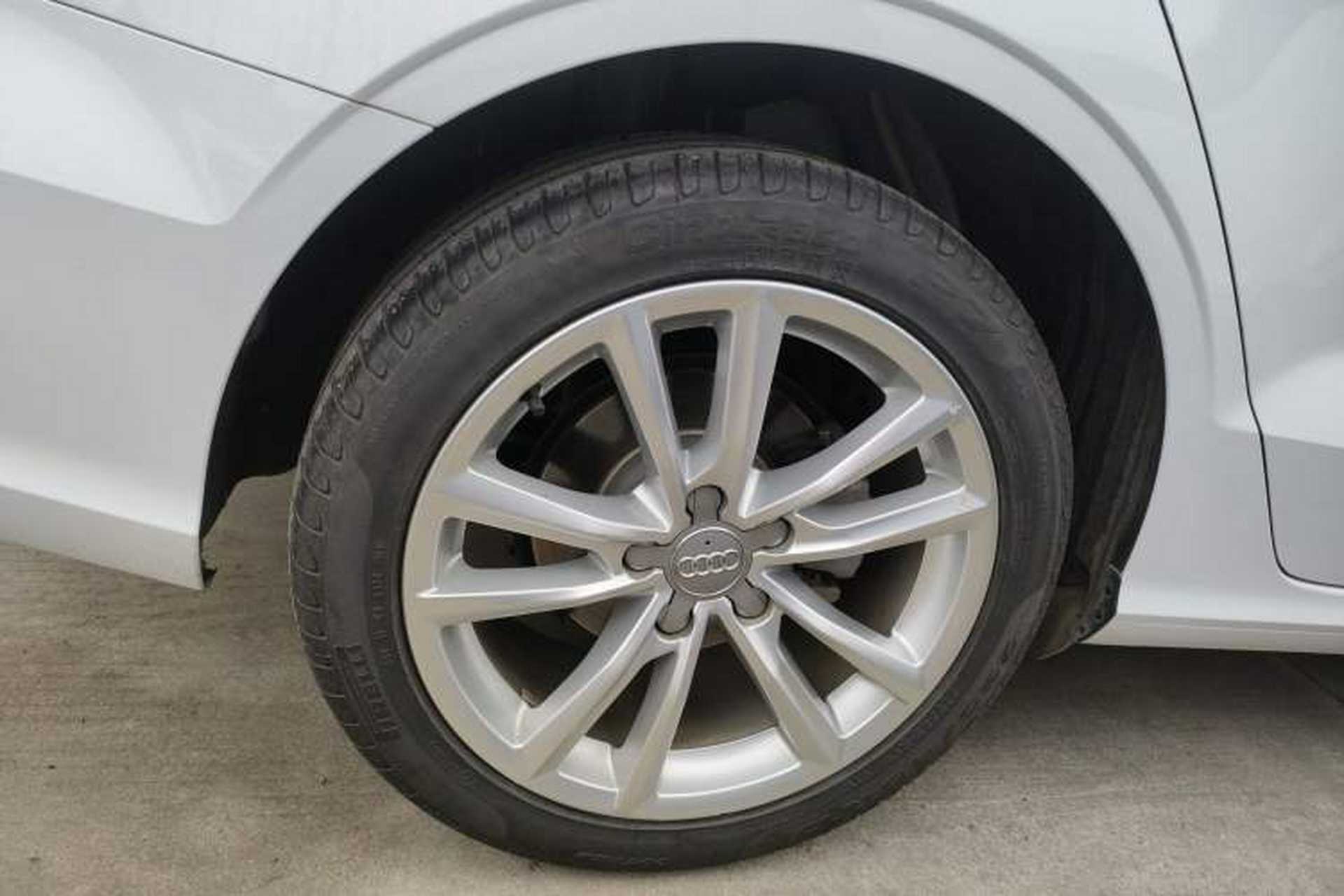 Used Audi A3 2018 30th Anniversary Edition Limousine 35 TFSI Ambition Model Right Rear Wheel Hub