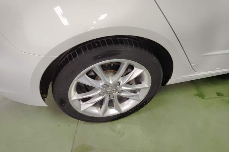 Used Audi A3 2018 30th Anniversary Edition Sportback 35 TFSI Ambition Model Right Rear Wheel Hub