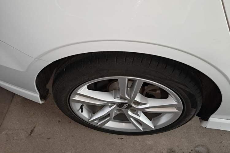 Used Audi A3 2018 30th Anniversary Edition Limousine 35 TFSI Fashion Model Right Rear Wheel Hub