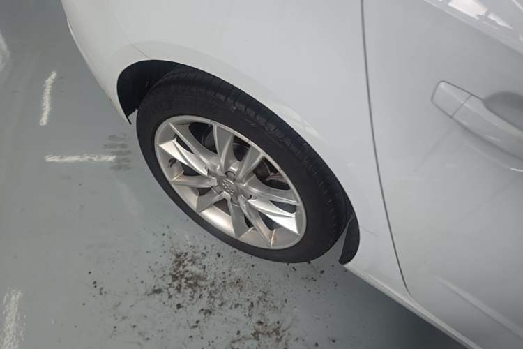 Used Audi A3 2018 30th Anniversary Edition Sportback 35 TFSI Ambition Model Right Rear Wheel Hub