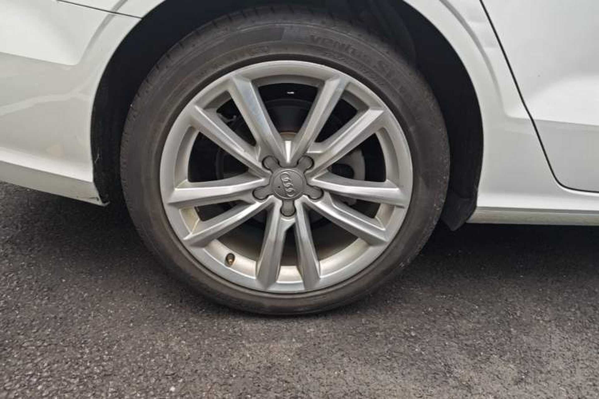 Used Audi A3 2018 30th Anniversary Edition Limousine 35 TFSI Ambition Model Right Rear Wheel Hub