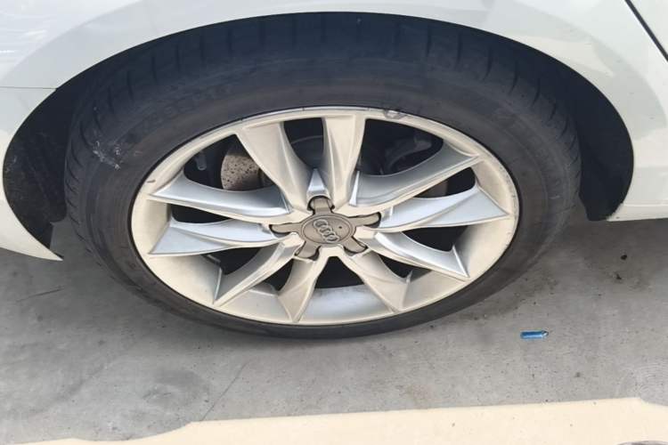 Used Audi A3 2018 30th Anniversary Edition Sportback 35 TFSI Ambition Model Right Rear Wheel Hub