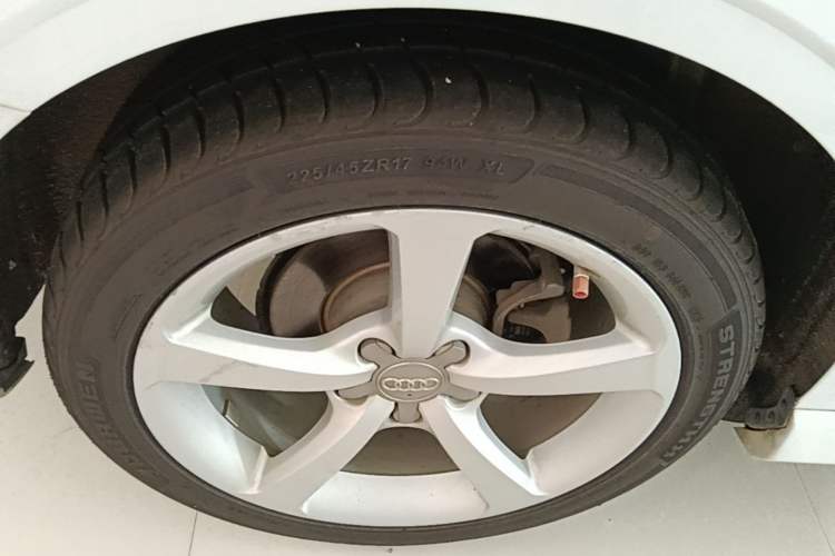 Used Audi A3 2018 30th Anniversary Edition Limousine 35 TFSI Fashion Model Right Rear Wheel Hub