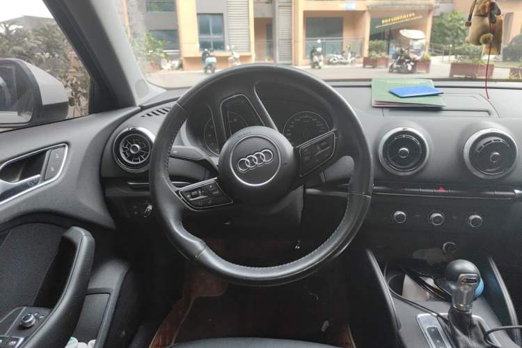 Used Audi A3 2018 30th Anniversary Edition Sportback 35 TFSI Fashion Model Steering Wheel