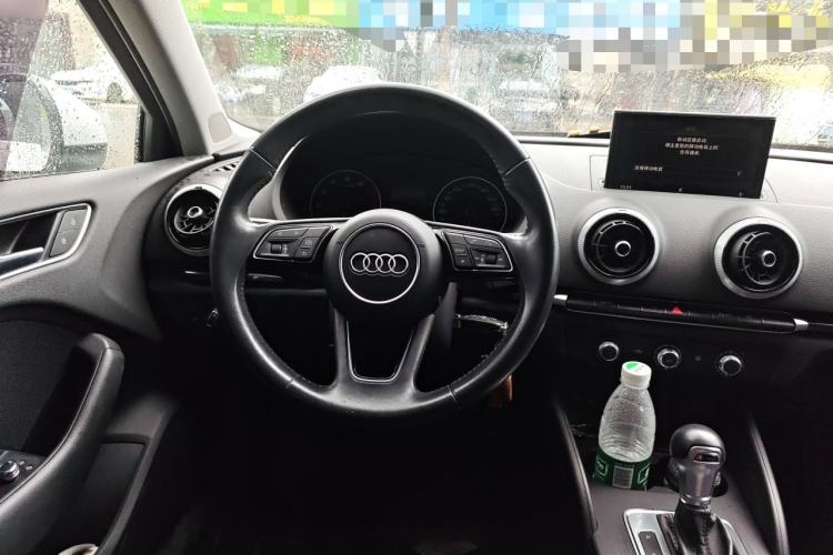 Used Audi A3 2018 30th Anniversary Edition Limousine 35 TFSI Fashion Model Steering Wheel