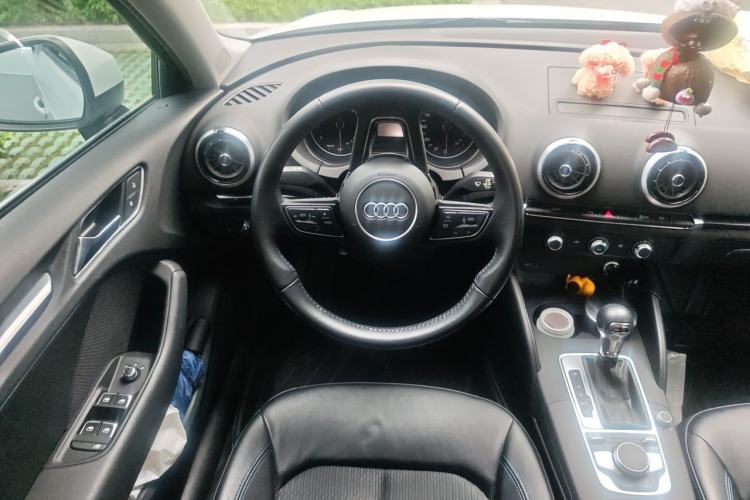 Used Audi A3 2018 30th Anniversary Edition Sportback 35 TFSI Fashion Model Steering Wheel