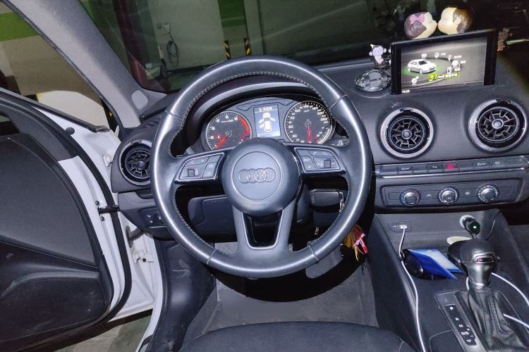 Used Audi A3 2018 30th Anniversary Edition Sportback 35 TFSI Fashion Model Steering Wheel