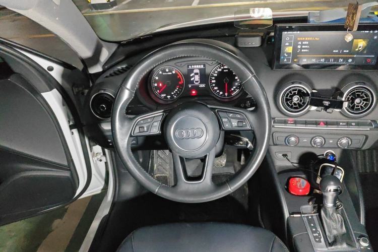 Used Audi A3 2018 30th Anniversary Edition Limousine 35 TFSI Ambition Model Steering Wheel
