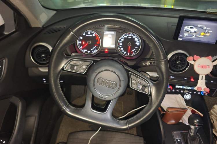 Used Audi A3 2018 30th Anniversary Edition Limousine 35 TFSI Sport Model Steering Wheel