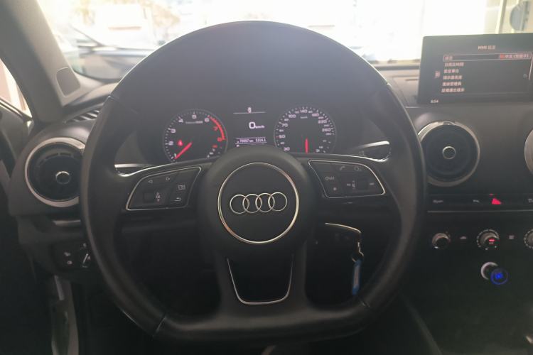 Used Audi A3 2018 30th Anniversary Edition Limousine 35 TFSI Fashion Model Steering Wheel
