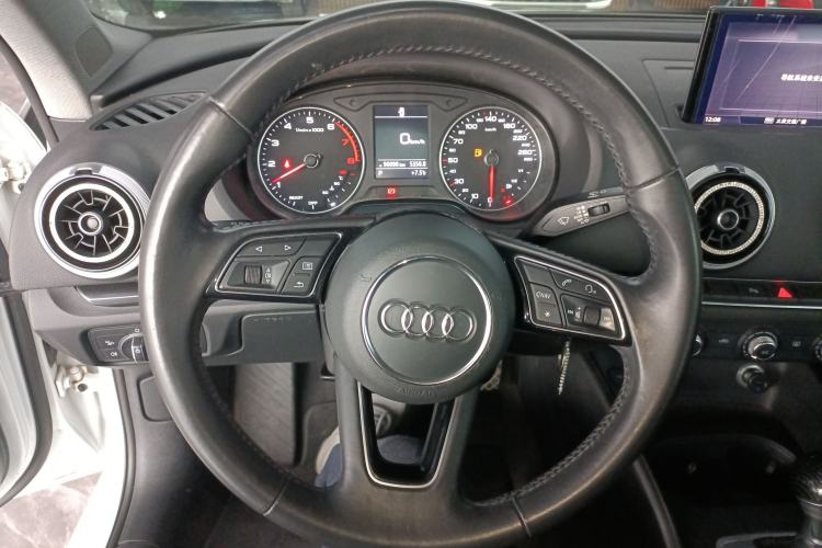 Used Audi A3 2018 30th Anniversary Edition Limousine 35 TFSI Fashion Model Steering Wheel
