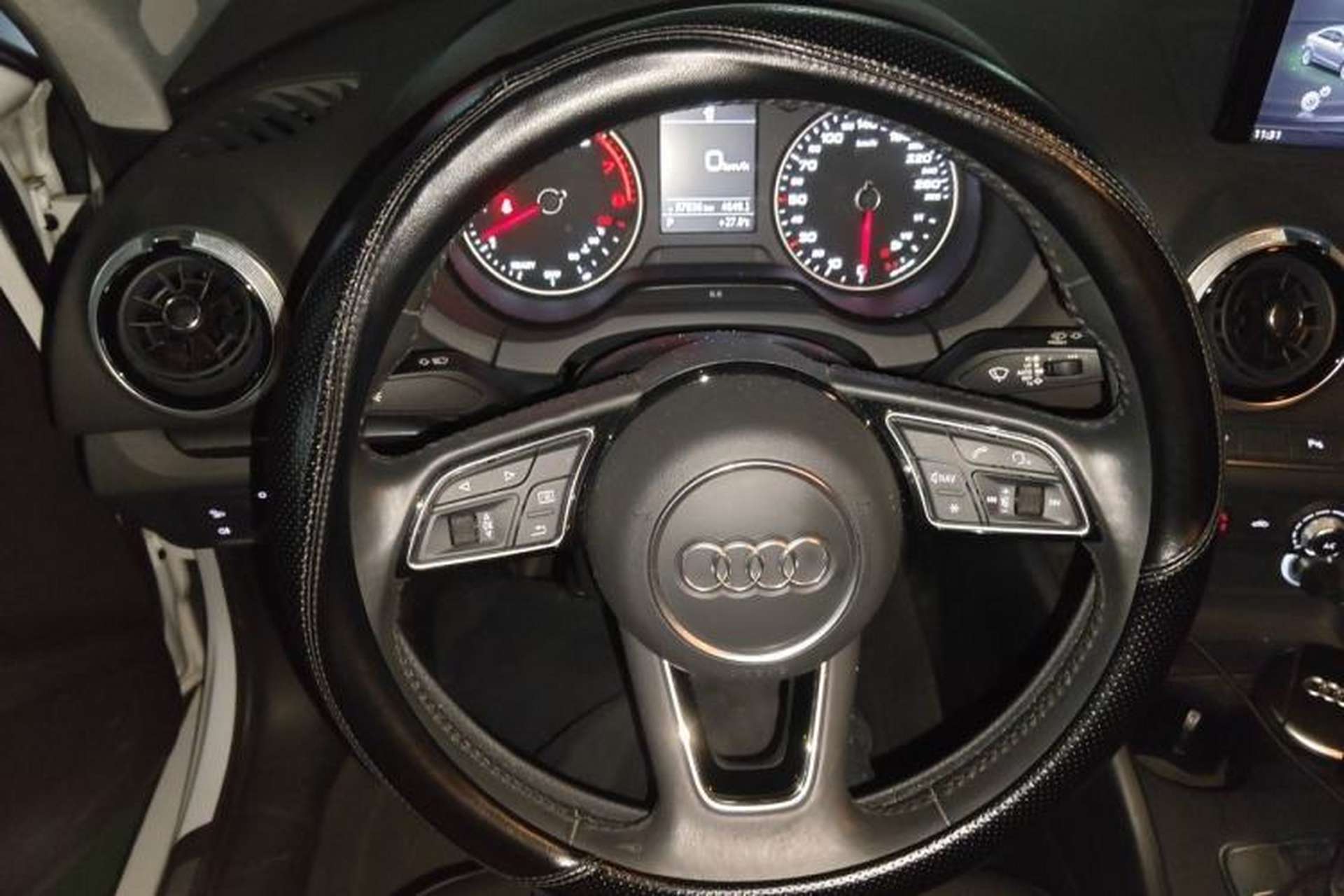 Used Audi A3 2018 30th Anniversary Edition Limousine 35 TFSI Fashion Model Steering Wheel