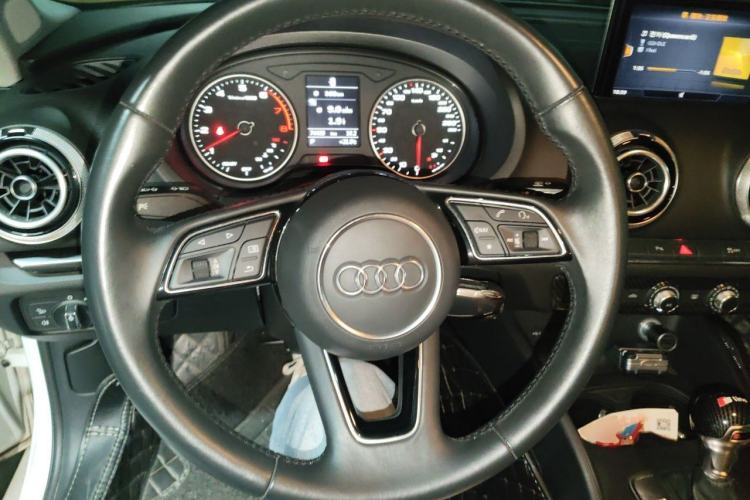 Used Audi A3 2018 30th Anniversary Edition Limousine 35 TFSI Fashion Model Steering Wheel