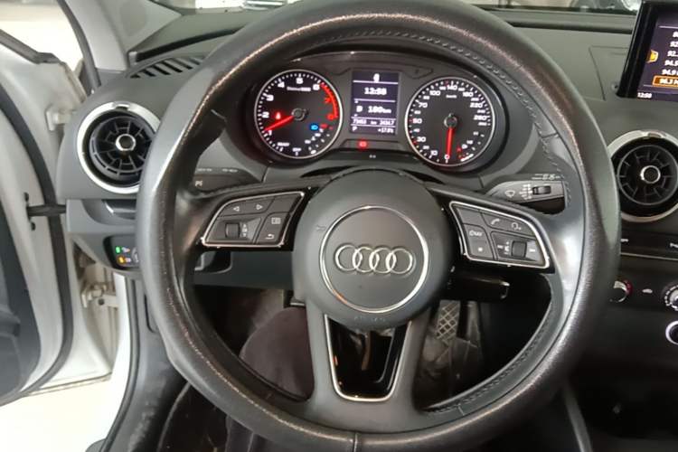 Used Audi A3 2018 30th Anniversary Edition Sportback 35 TFSI Fashion Model Steering Wheel