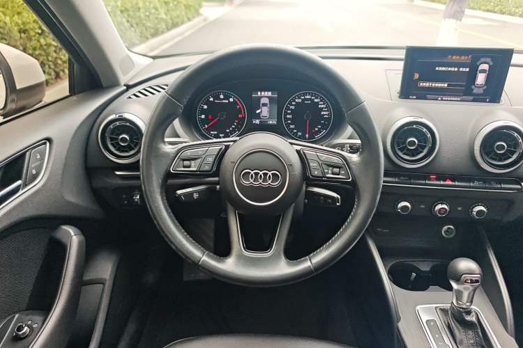 Used Audi A3 2018 30th Anniversary Edition Sportback 35 TFSI Fashion Model Steering Wheel