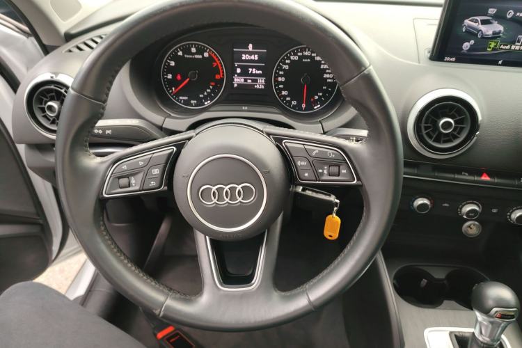 Used Audi A3 2018 30th Anniversary Edition Limousine 35 TFSI Fashion Model Steering Wheel
