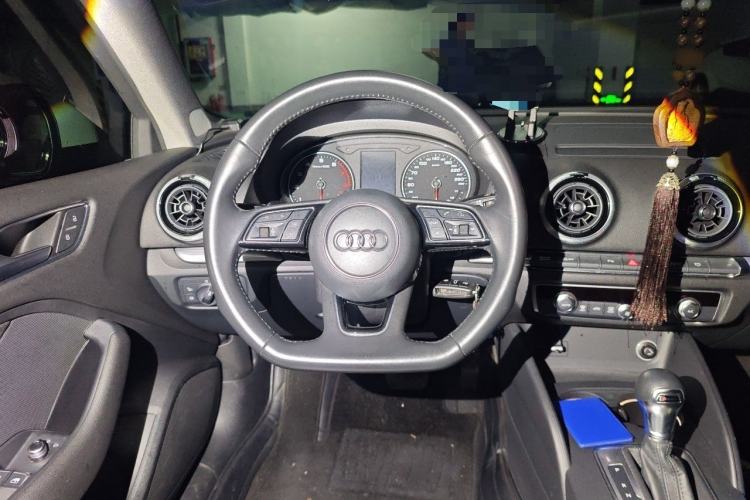 Used Audi A3 2018 30th Anniversary Edition Limousine 35 TFSI Sport Model Steering Wheel