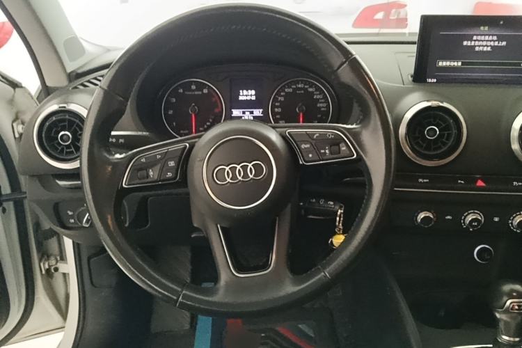 Used Audi A3 2018 30th Anniversary Edition Limousine 35 TFSI Fashion Model Steering Wheel