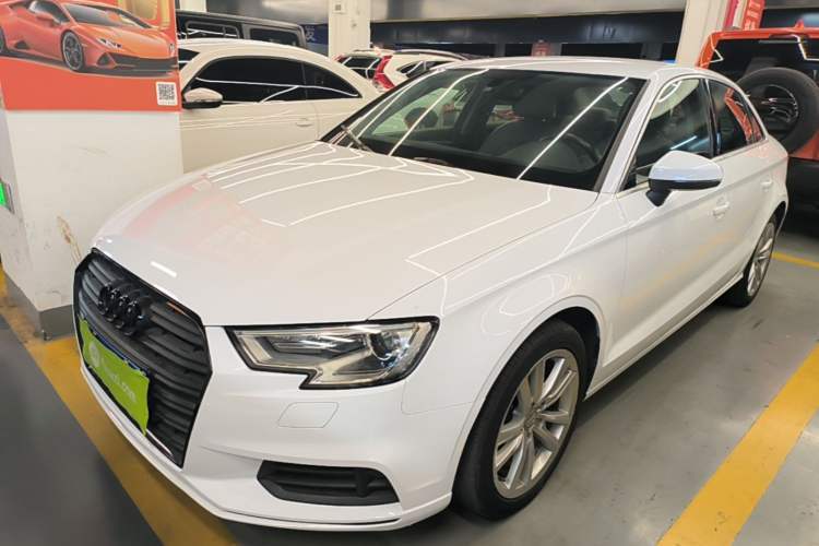 Używany Audi A3 2018 30th Anniversary Edition Limousine 35 TFSI Ambition Model Guazi used car, China used car export, Used car for sale, Used  cars, Cheapest cars for sale