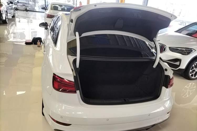 Used Audi A3 2018 30th Anniversary Edition Limousine 35 TFSI Fashion Model Trunk