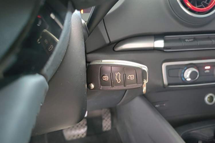 Used Audi A3 2018 30th Anniversary Edition Sportback 35 TFSI Ambition Model Vehicle Key