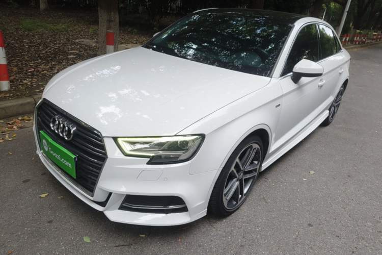 Used Audi A3 2018 30th Anniversary Edition Limousine 35 TFSI Sport Model Guazi used car, China used car export, Used car for sale, Used cars, Cheapest cars for sale