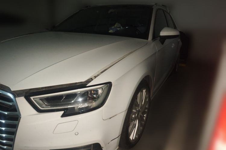 Used Audi A3 2018 30th Anniversary Edition Sportback 35 TFSI Style Model Guazi used car, China used car export, Used car for sale, Used cars, Cheapest cars for sale