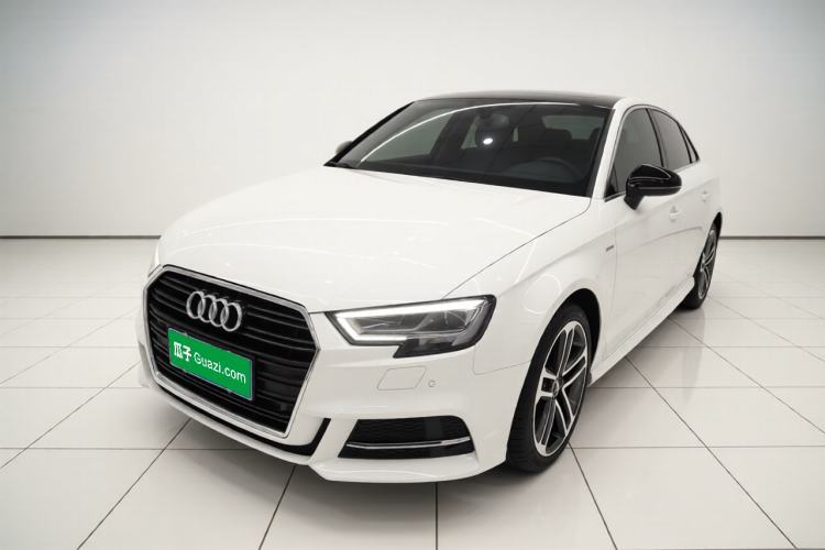 Used Audi A3 2018 30th Anniversary Edition Limousine 35 TFSI Sport Model Guazi used car, China used car export, Used car for sale, Used cars, Cheapest cars for sale