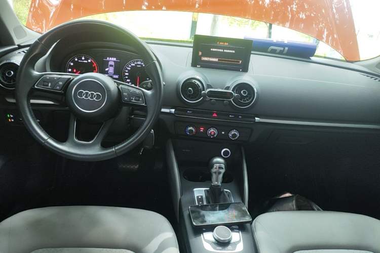 Used Audi A3 2018 30th Anniversary Edition Sportback 35 TFSI Ambition Model Center Console