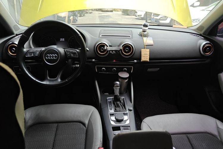 Used Audi A3 2018 30th Anniversary Edition Limousine 35 TFSI Fashion Model Center Console