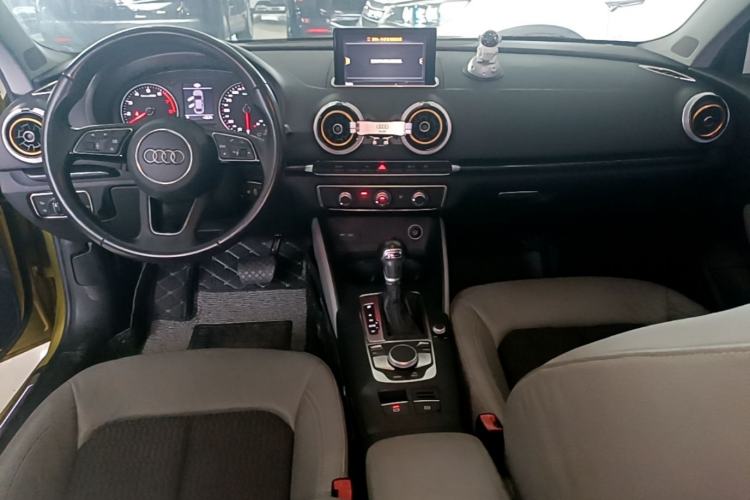 Used Audi A3 2018 30th Anniversary Edition Limousine 35 TFSI Fashion Model Center Console