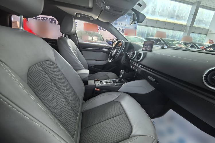 Used Audi A3 2018 30th Anniversary Edition Limousine 35 TFSI Fashion Model Interior 4