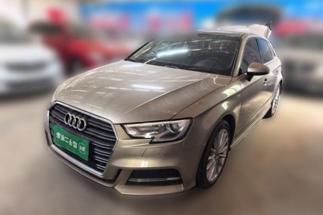 Używany Audi A3 2018 30th Anniversary Edition Sportback 35 TFSI Fashion Model