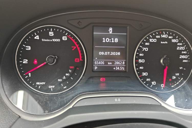 Used Audi A3 2018 30th Anniversary Edition Limousine 35 TFSI Fashion Model Odometer Close Up