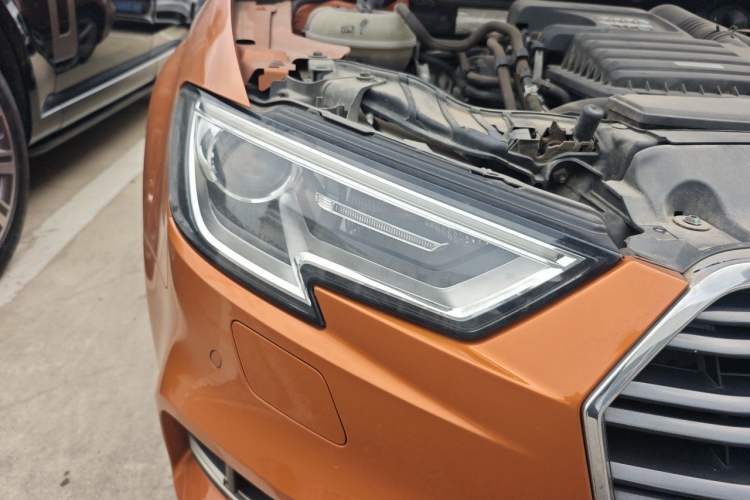 Used Audi A3 2018 30th Anniversary Edition Limousine 35 TFSI Fashion Model Right Front Headlight