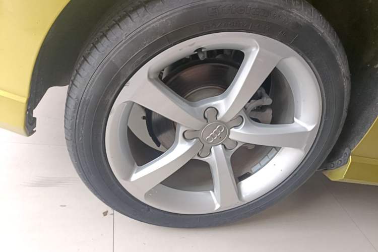 Used Audi A3 2018 30th Anniversary Edition Limousine 35 TFSI Fashion Model Right Rear Wheel Hub
