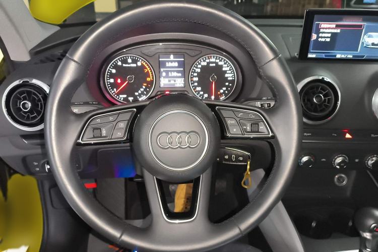 Used Audi A3 2018 30th Anniversary Edition Limousine 35 TFSI Fashion Model Steering Wheel