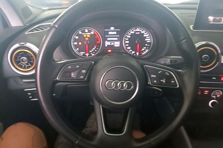 Used Audi A3 2018 30th Anniversary Edition Limousine 35 TFSI Fashion Model Steering Wheel