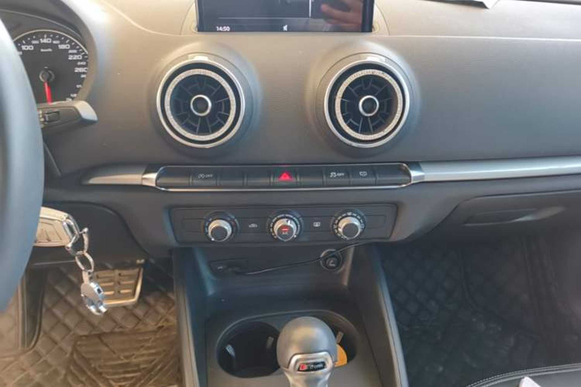 Used Audi A3 2019 Limousine 35 TFSI Ambition China V Audio And AC Panel