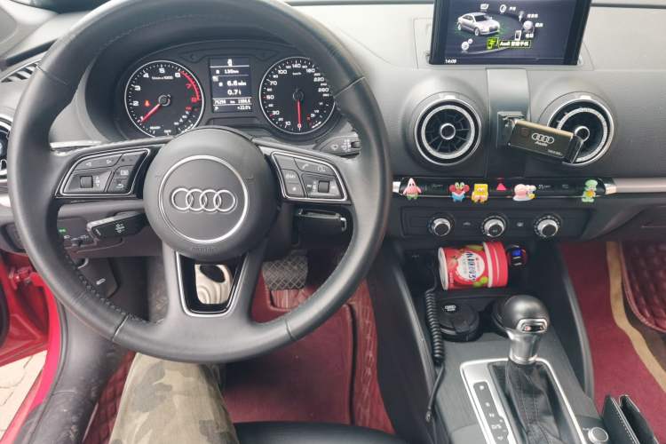 Used Audi A3 2019 Limousine 35 TFSI Ambition China VI Audio And AC Panel