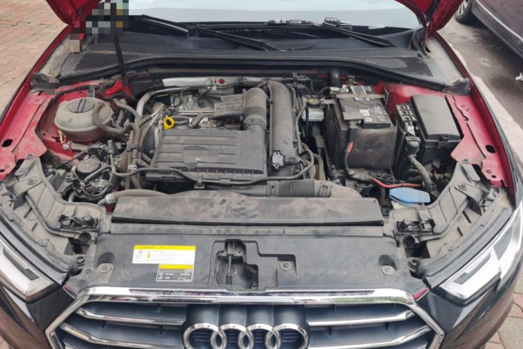 Used Audi A3 2019 Limousine 35 TFSI Ambition China VI Engine Bay