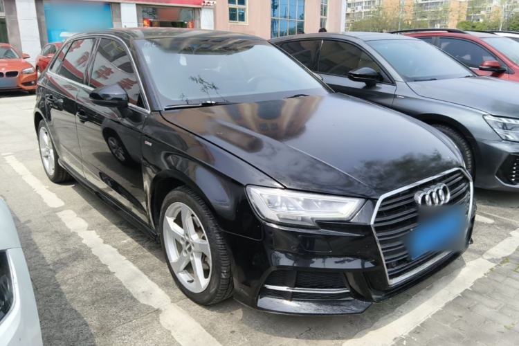 Used Audi A3 2019 Sportback 35 TFSI Fashion Edition China VI Emission Standard Front Right 45 Deg