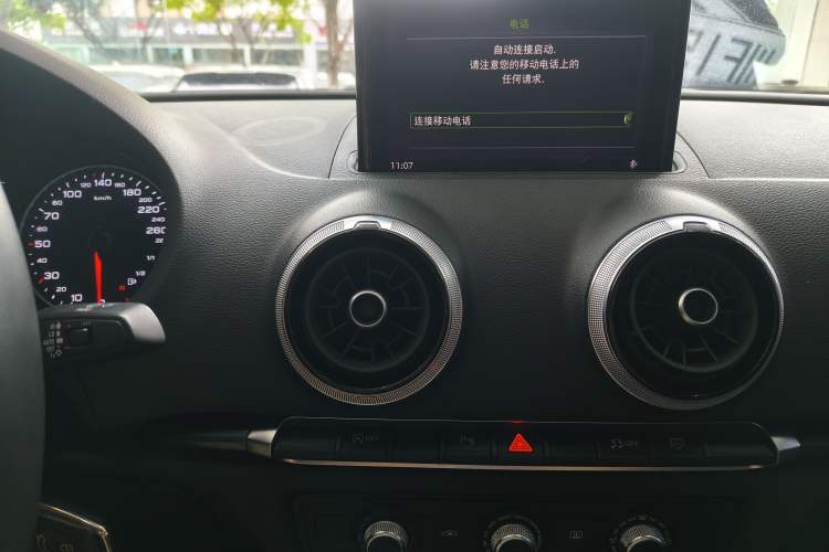 Used Audi A3 2019 Limousine 35 TFSI Fashion Edition China V standard Audio And AC Panel