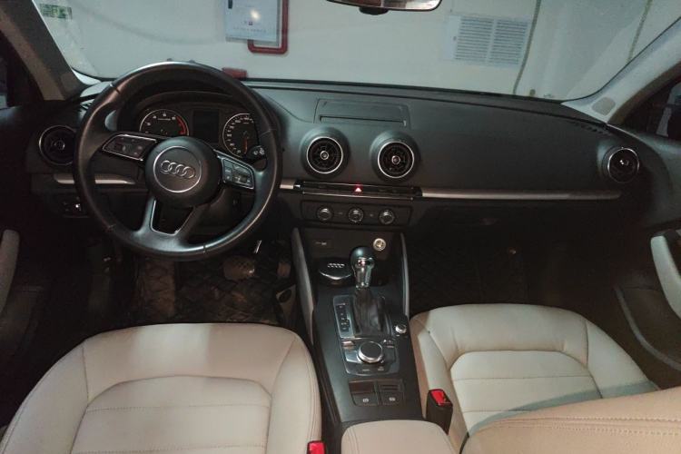 Used Audi A3 2019 Limousine 35 TFSI Ambition China V Center Console