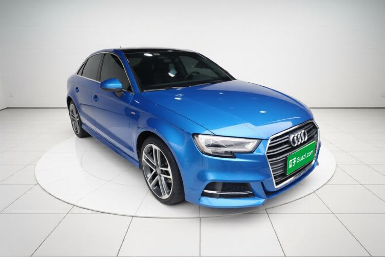 Used Audi A3 2019 Limousine 35 TFSI Sporty Version China VI Front Right 45 Deg