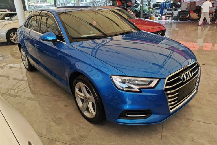 Used Audi A3 2019 Limousine 35 TFSI Ambition China VI Front Right 45 Deg
