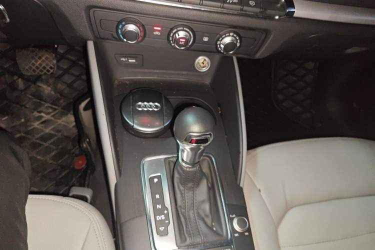 Used Audi A3 2019 Limousine 35 TFSI Ambition China V Gear Lever